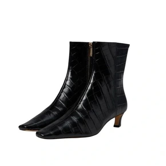 New in Box MICHAEL Michael Kors Cosmo Croc-Embossed Leather Ankle Boot Classic - Picture 2 of 6